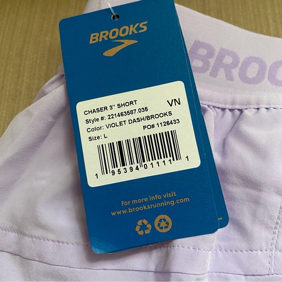 Brooks 3” women’s Chaser Shorts violet dash size large NWT - Picture 7 of 9